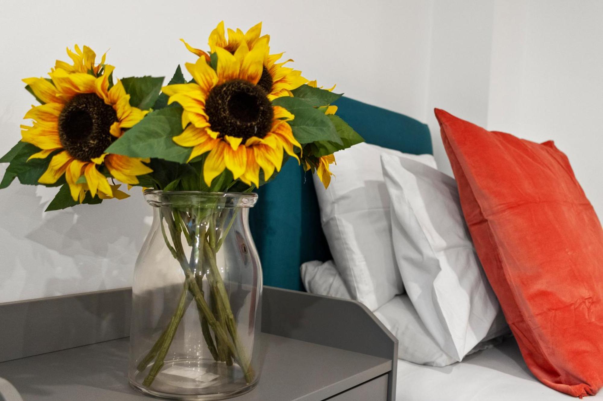 Exeter City Centre Apartments Riley Apartment Экстерьер фото